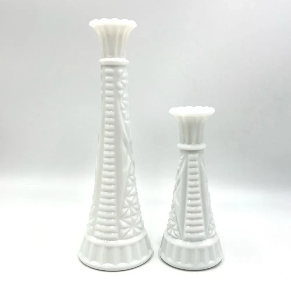 Two Vintage‎ White Milk Glass Flower Bud Vases Stars And Bars - Picture 2 of 12